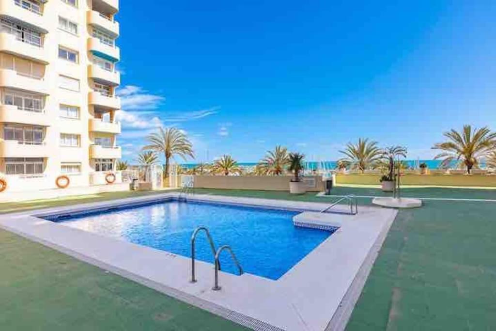 Lovely 1 Bedroom Apartment With Sea Views And Pool Estepona Exterior foto